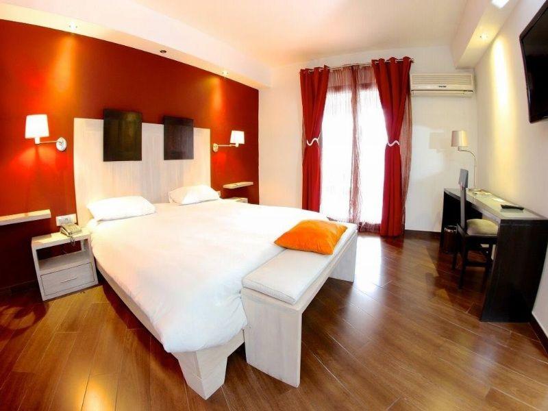 Cafe De Rome Hotel
