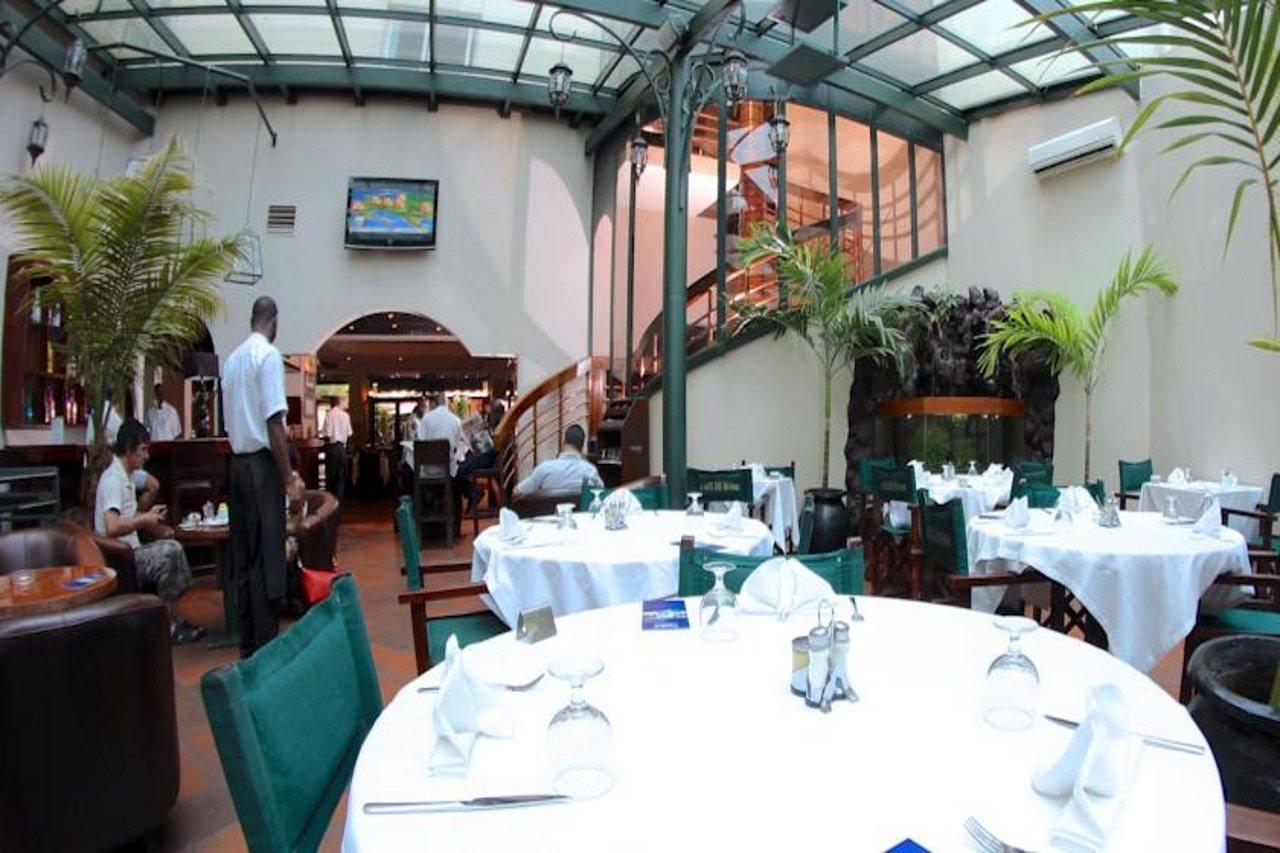 Cafe De Rome
